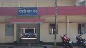 বাড়ির ছাদে যুবকের রক্তাক্ত লাশ, কুপিয়ে হত্যা বলছে পুলিশ