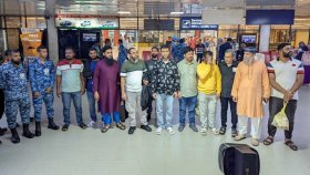 শহীদদের জন্য দোয়া মাহফিল করতে গিয়ে জেল খেটে দেশে ফিরলেন ১০ সৌদি প্রবাসী
