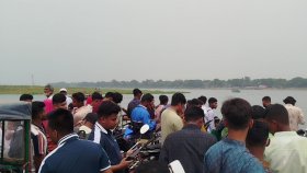 শুকনো হাওরেও দর্শনার্থীদের উপচে পড়া ভিড়