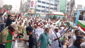 জিরো পয়েন্ট থেকে সোহরাওয়ার্দী অভিমুখে মানুষের ঢল 