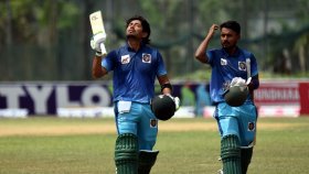 পঁচিশেই সেঞ্চুরির ‘হাফ সেঞ্চুরি’, বিজয়ের প্রতিজ্ঞা পূরণ