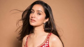 পারিশ্রমিক দ্বিগুণ করলেন শ্রদ্ধা