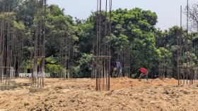 নিম্নমানের সামগ্রী দিয়ে সরকারি ভবন নির্মাণ, ঢাকায় বসে তদারকি, ব্যয় নিয়ে লুকোচুরি