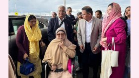 হি‌থ্রো বিমানবন্দরে পৌঁছেছেন খালেদা জিয়া