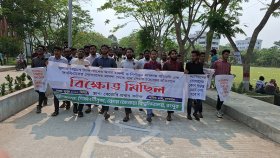 আবু সাঈদের হত্যাকারীদের বিরুদ্ধে বিশ্ববিদ্যালয় প্রশাসন মামলা না করায় বিক্ষোভ