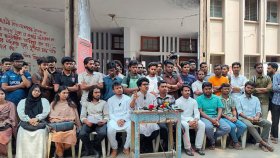 তিন দিনের মধ্যে রাকসু নির্বাচনের ভোটার তালিকা প্রকাশসহ শিক্ষার্থীদের চার দাবি