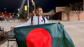বাংলাদেশের পাসপোর্ট পেয়েছেন শামিত