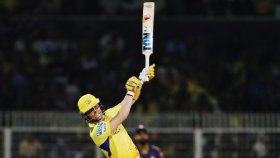 কলকাতায় ব্রেভিস ঝড়ের পর চেন্নাইকে জেতালেন ধোনি