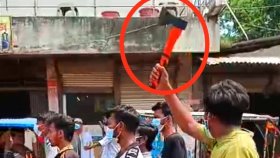 নাগরিক ঐক্যের ব্যানারে প্রকাশ্যে দেশীয় অস্ত্র নিয়ে মিছিল, আটক ২