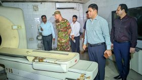 হাসপাতালে এসে যুগ্ম সচিব দেখলেন সব লিফট নষ্ট, অকেজো রোগ পরীক্ষার মেশিন