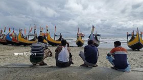 টেকনাফে ১০ হাজার জেলে পরিবারে দুর্দিন, ২১ দিনেও পাননি ভিজিএফের চাল