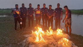 নৌ পুলিশের অভিযানে ২৭৬ জন গ্রেফতার, ১০ মরদেহ উদ্ধার