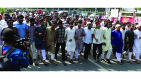 আওয়ামী লীগের রাজনীতি নিষিদ্ধের দাবিতে রংপুরে বিক্ষোভ