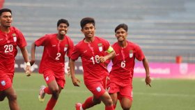 দুই গোলে এগিয়ে থেকেও মালদ্বীপকে হারাতে পারেনি বাংলাদেশ