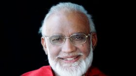 বাবা-মায়ের কবরে শায়িত হলেন মুস্তাফা জামান আব্বাসী