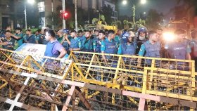 মার্চ টু যমুনা কর্মসূচি ঘিরে সতর্ক অবস্থান পুলিশের