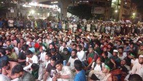 সরকারের সঙ্গে বৈঠকে হাসনাতসহ শীর্ষ নেতারা, সিদ্ধান্তের অপেক্ষায় শাহবাগের আন্দোলনকারীরা