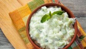 গরমে শরীর ঠান্ডা রাখবে এই ১০ খাবার