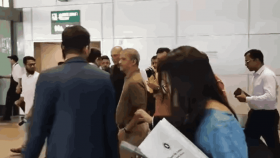 বন্ধ শ্রমবাজার নিয়ে আলোচনা করতে মালয়েশিয়ায় উপদেষ্টা আসিফ নজরুল