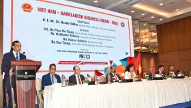 ট্যারিফ, নন-ট্যারিফ বাধা দূরীকরণে জোর