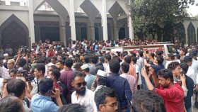 ক্যাম্পাসে ঢাবি শিক্ষার্থী সাম্যের জানাজা সম্পন্ন