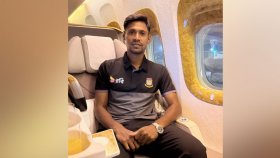 আইপিএলে দল পাওয়া মোস্তাফিজ আমিরাতের বিমানে উঠে যা বললেন