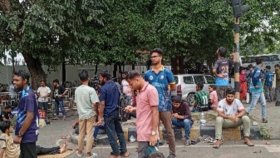 দাবি না মানলে লাগাতার কর্মসূচির ঘোষণা জবি শিক্ষার্থীদের