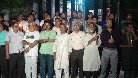 ব্রাহ্মণবাড়িয়ায় সমবেত কণ্ঠে জাতীয় সংগীত পরিবেশন করে প্রতিবাদ