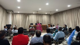 ইউএসএআইডি’র তহবিল কমায় হাজারো পেশাজীবী বেকার, সরকারের হস্তক্ষেপ চায় ভুক্তভোগীরা