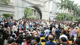 ইশরাককে মেয়র পদে বসানোর দাবিতে আজও বিক্ষোভ
