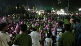 রাতের আঁধারে দিনাজপুর-গোবিন্দগঞ্জ মহাসড়কে দেড় ঘণ্টা অবরোধ