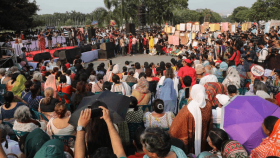 ছবিতে ‘নারীর ডাকে মৈত্রী যাত্রা’