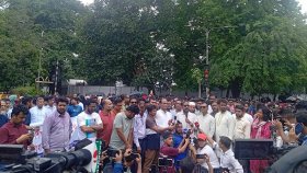 ‘দাবি পূরণে সরকারের সুস্পষ্ট ঘোষণা ছাড়া একচুলও নড়বো না’
