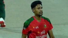 ইনজুরিতে ছিটকে গেলেন মোস্তাফিজ, খালেদ যাচ্ছেন পাকিস্তানে
