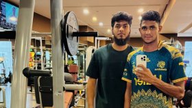 ৩দিন বিমানবন্দরে আটকে থাকার পর অবশেষে খেলতে প্রস্তুত রিশাদ-নাহিদ