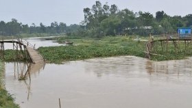 এক সেতুর ভাঙনে ১১ গ্রামের মানুষের ভোগান্তি
