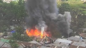 ভাসানটেক বস্তিতে ভয়াবহ আগুন, নিয়ন্ত্রণে ৭ ইউনিট 