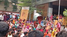 দাবি আদায়ে রাতেও শ্রম ভবনের সামনে টিএনজে গ্রুপের শ্রমিকরা, নতুন কর্মসূচি ঘোষণা
