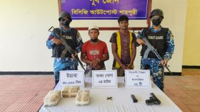 টেকনাফে ‘বন্দুকযুদ্ধে’ গুলিবিদ্ধ একজনসহ ৩ রোহিঙ্গা আটক, পিস্তল-ইয়াবা উদ্ধার