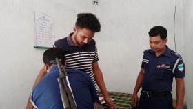 আটকের পর ছাত্রলীগ নেতা বললেন ‘আন্দোলনের সময় আমি গ্রাফিতি করেছিলাম’