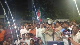 কয়েক হাজার নেতাকর্মী নিয়ে যমুনার সামনে ইশরাকের অবস্থান