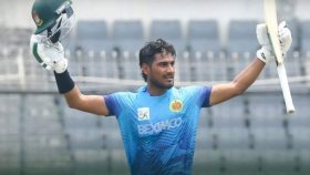 বৃষ্টি বিঘ্নিত ম্যাচে নাঈমের সেঞ্চুরি মিস