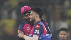 নিয়মরক্ষার ম্যাচে হারলো চেন্নাই সুপার কিংস