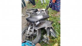 ট্রাকচাপায় মোটরসাইকেল আরোহী স্কুলছাত্র নিহত