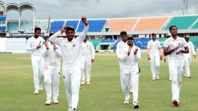 রাকিবুলের সাত উইকেট, শেষ বিকালে বাংলাদেশের অস্বস্তি