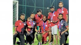 সাড়ে ৫ ঘণ্টা ভোগান্তির পর মধ্যরাতে ট্রফি নিলো পিডব্লিউডি!