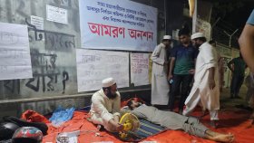 ডাকসু নির্বাচনের দাবিতে আমরণ অনশন: দুই শিক্ষার্থী মেডিক্যালে
