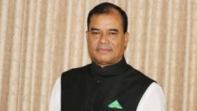যুক্তরাষ্ট্র থেকে এসে বিমানবন্দরে নামা মাত্রই আ.লীগ নেতা গ্রেফতার, দাবি স্ত্রীর