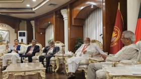 প্রধান উপদেষ্টার সঙ্গে বিএনপির বৈঠক চলছে