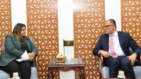 বাণিজ্য উপদেষ্টার সঙ্গে মালদ্বীপের হাইকমিশনারের বৈঠক